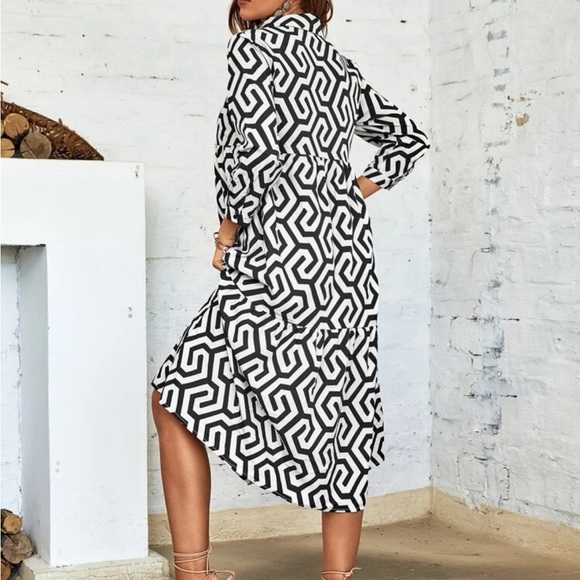 Sold - Picture 3 of 12